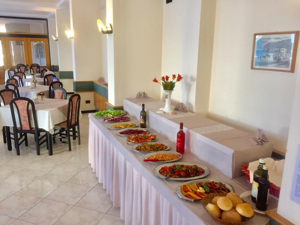 Hotel Lido Gargnano Luaran gambar