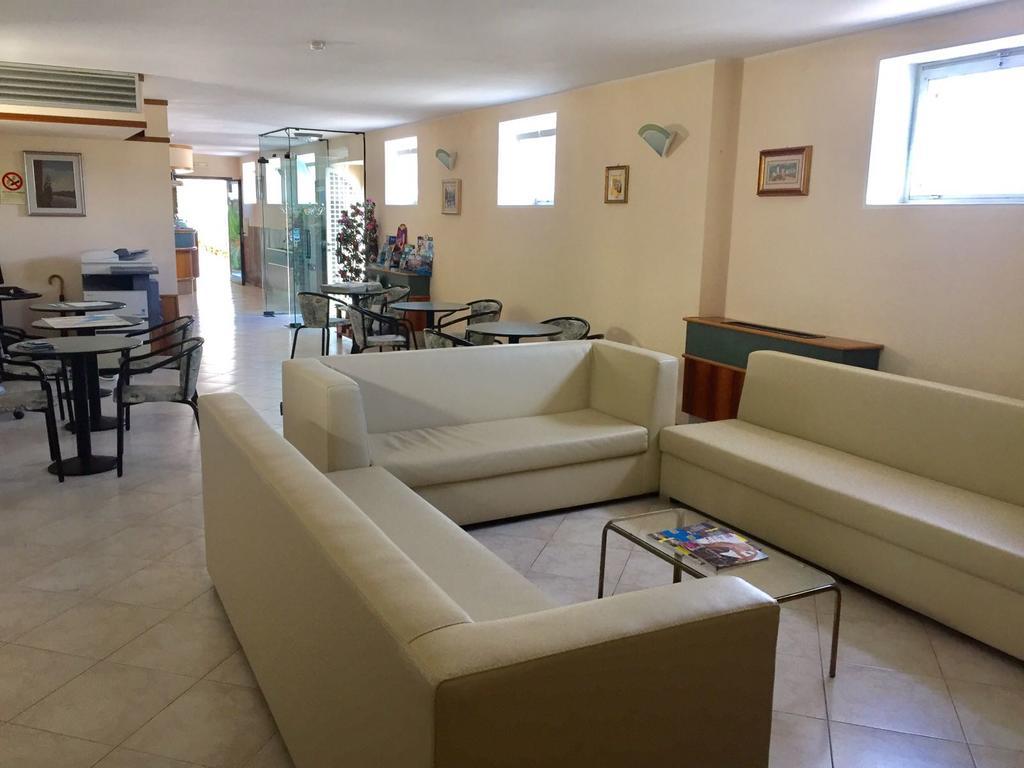 Hotel Lido Gargnano Luaran gambar