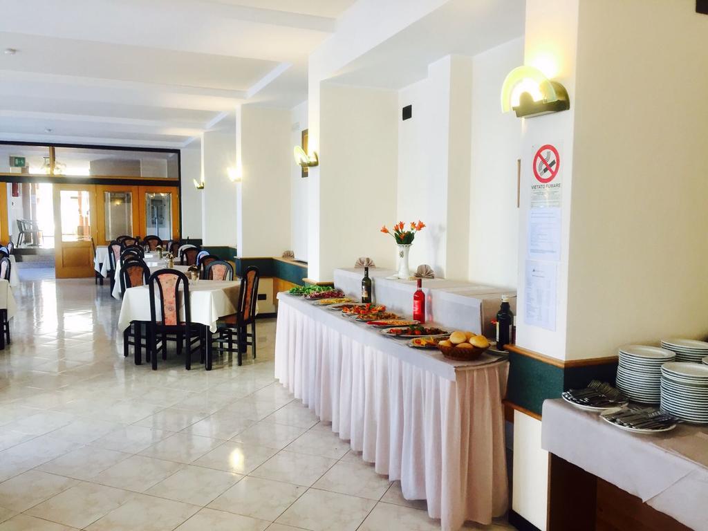Hotel Lido Gargnano Luaran gambar