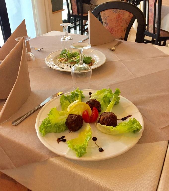 Hotel Lido Gargnano Luaran gambar