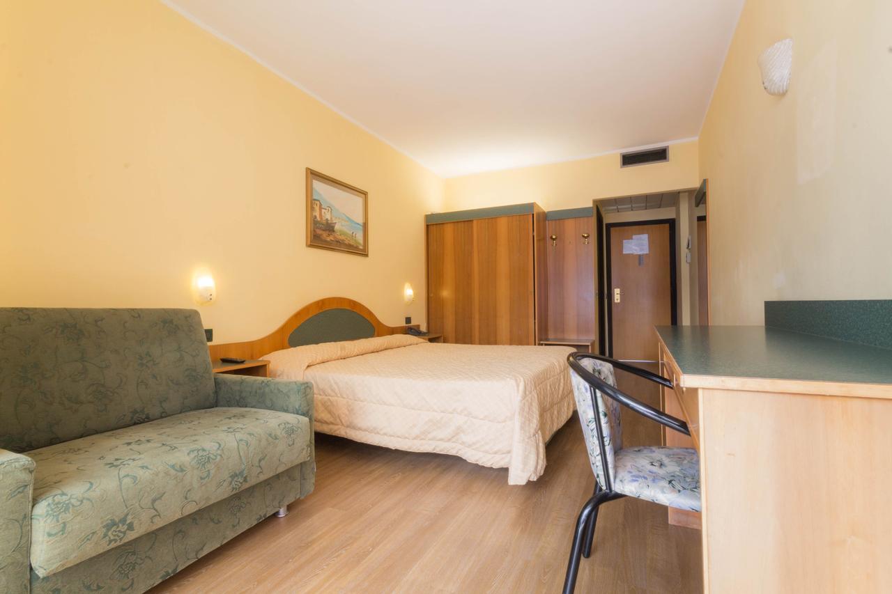Hotel Lido Gargnano Luaran gambar