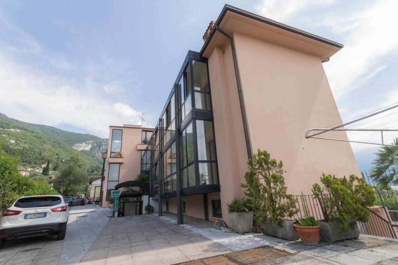Hotel Lido Gargnano Luaran gambar