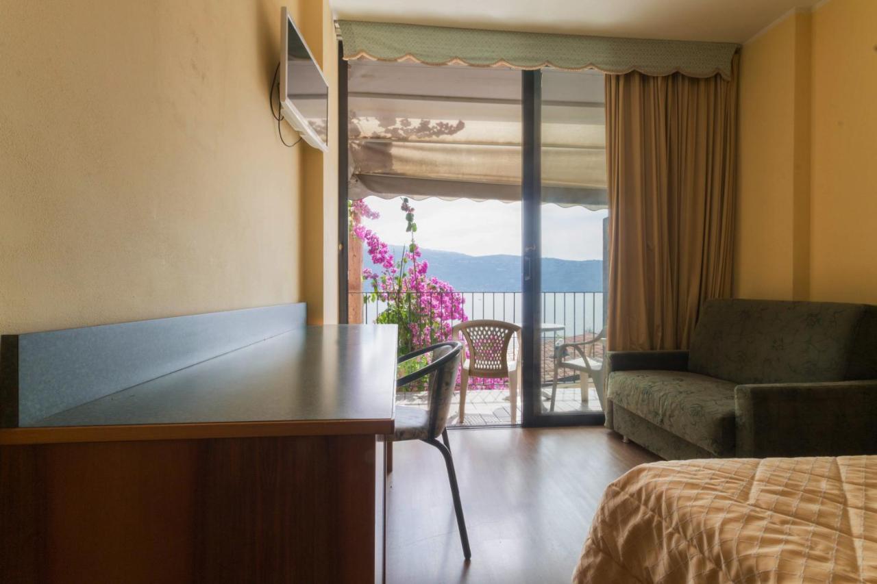 Hotel Lido Gargnano Luaran gambar