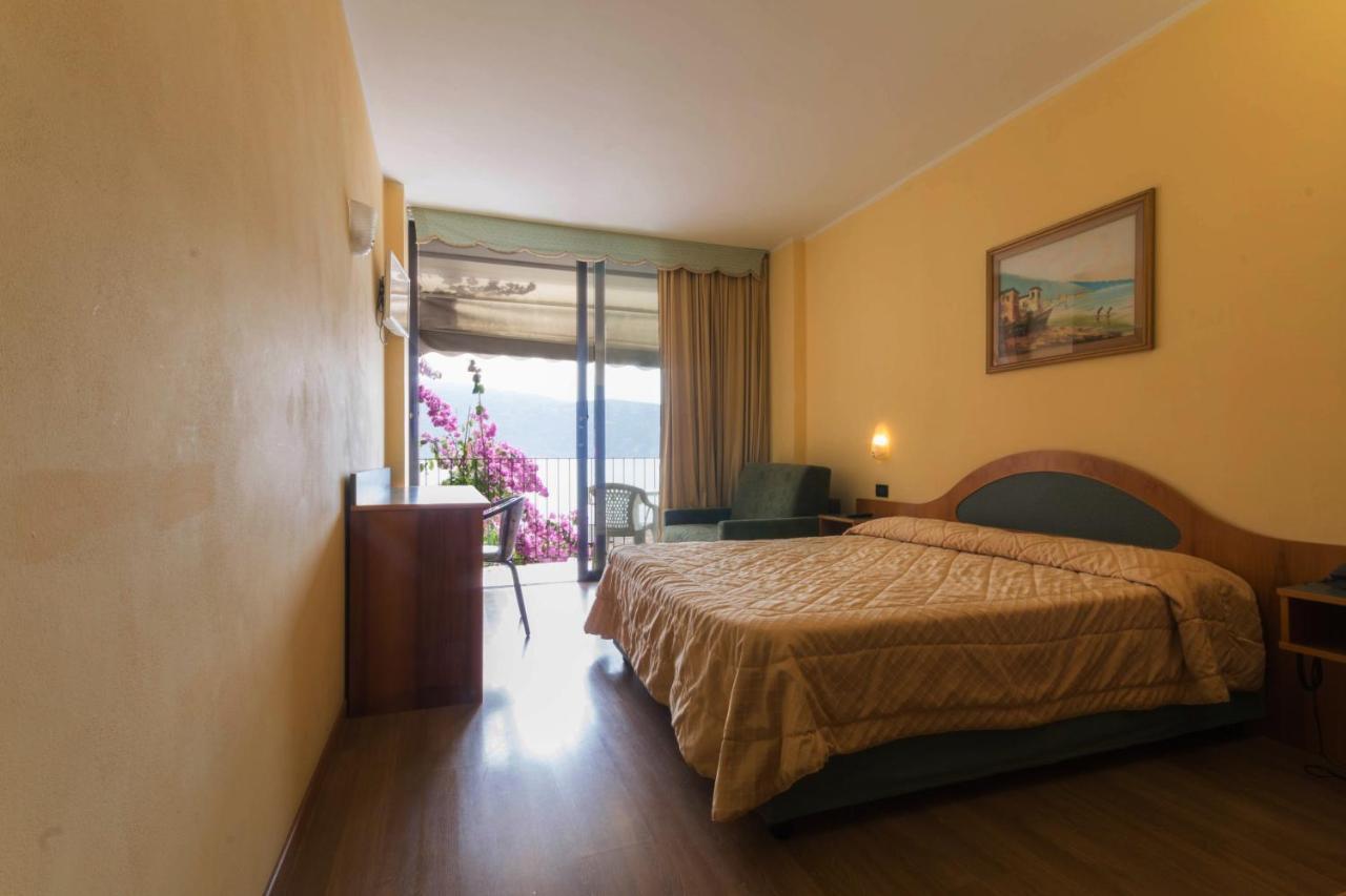 Hotel Lido Gargnano Luaran gambar