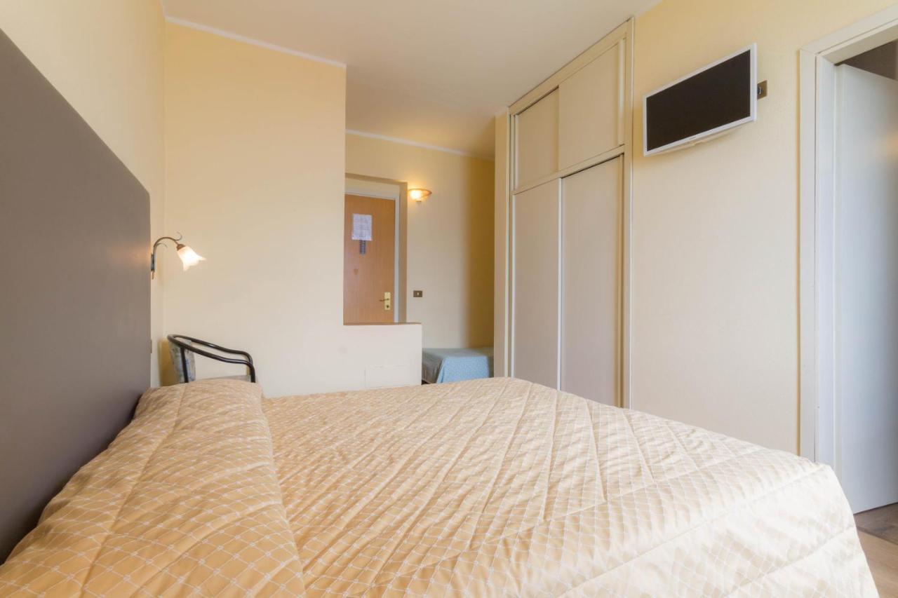 Hotel Lido Gargnano Luaran gambar